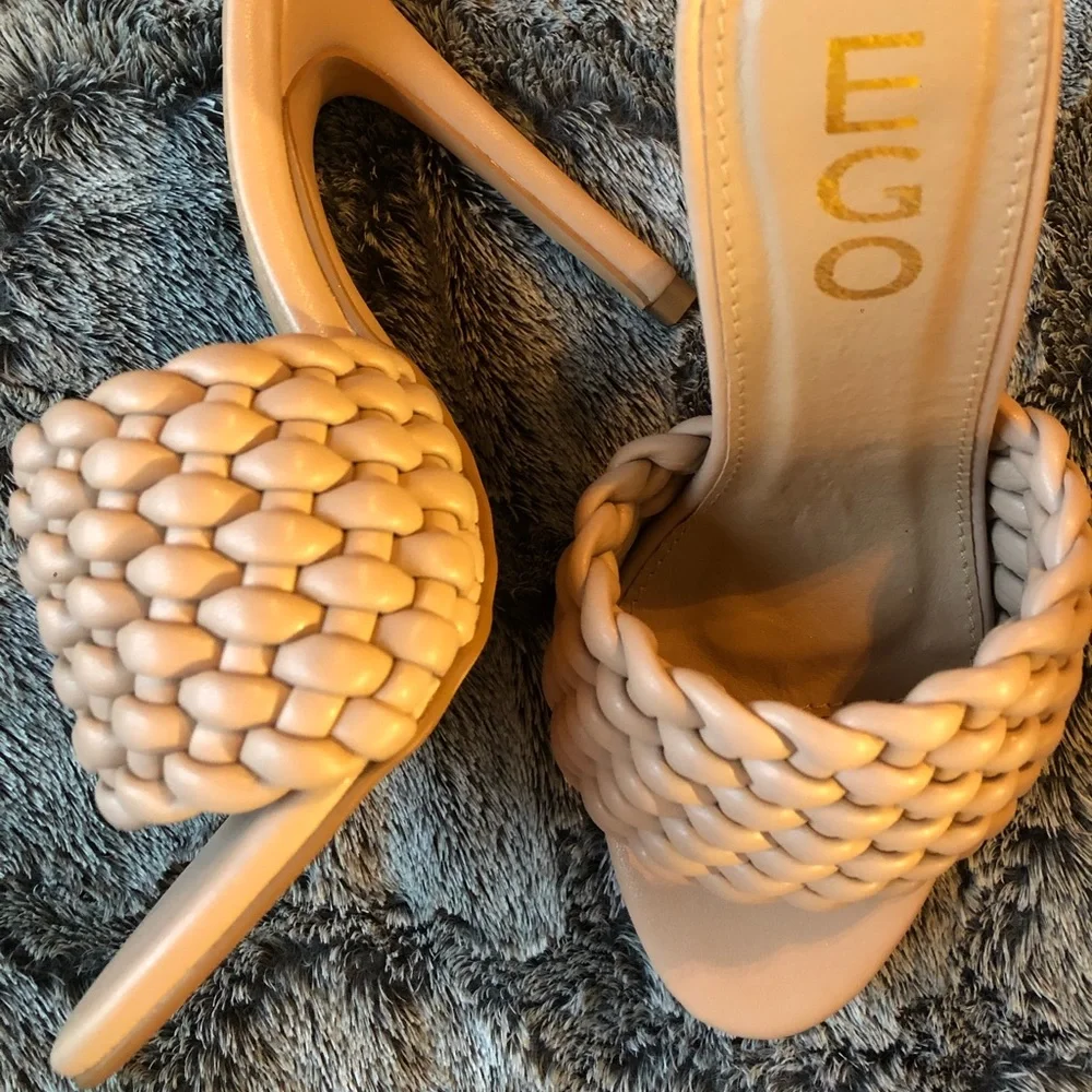 Nude heels - Picture 2 of 5